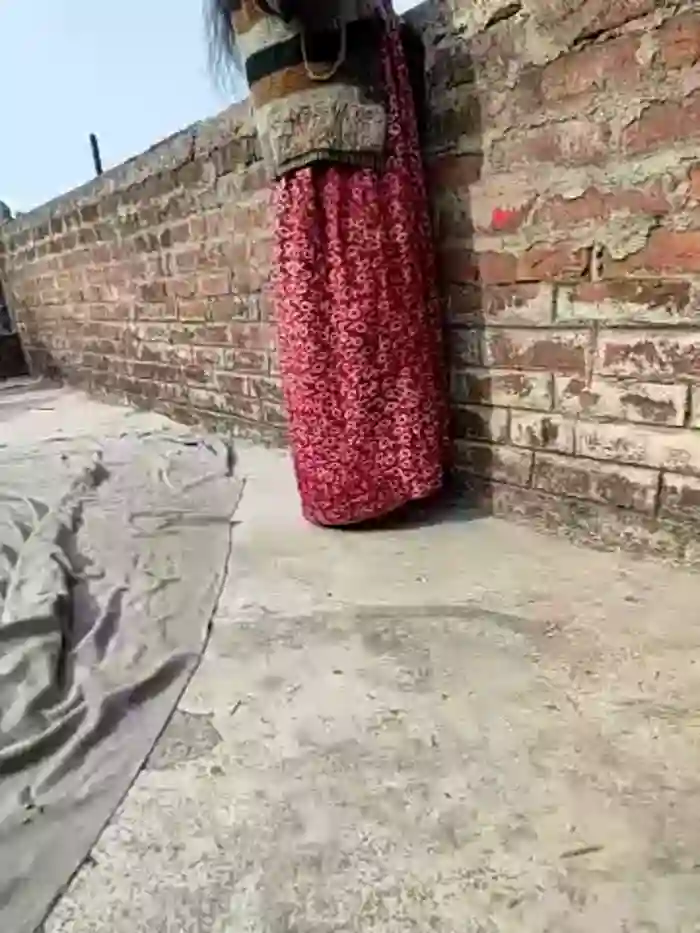 COUPLLE_VILLAGE