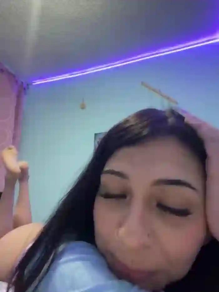 Hilary_pinkk