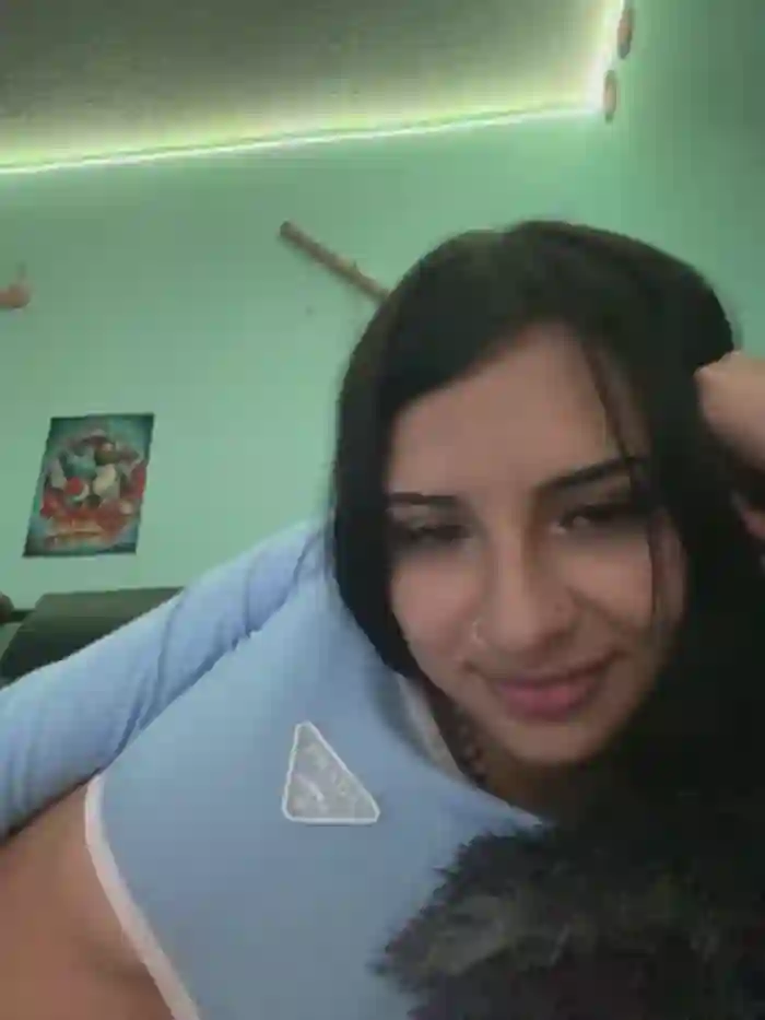 Hilary_pinkk