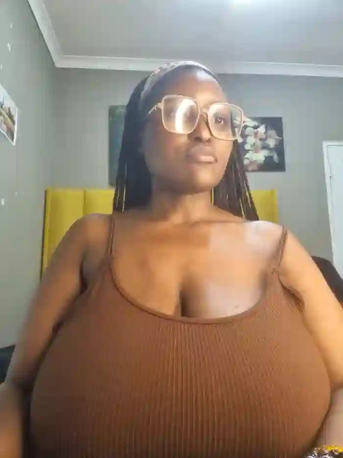 Bustygoddess32