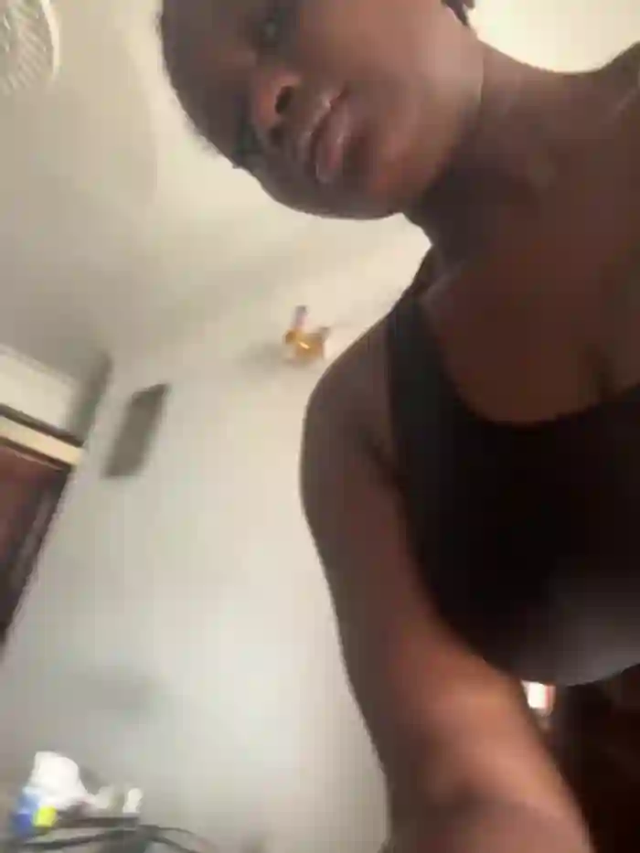 t-Booty_risky_