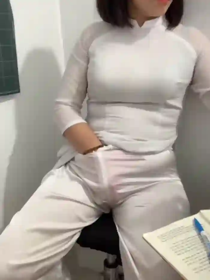 Schoolgirl_6969