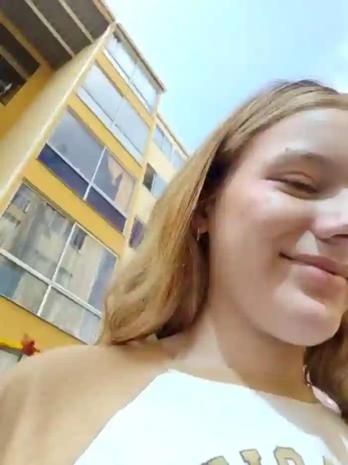 NicoleCut