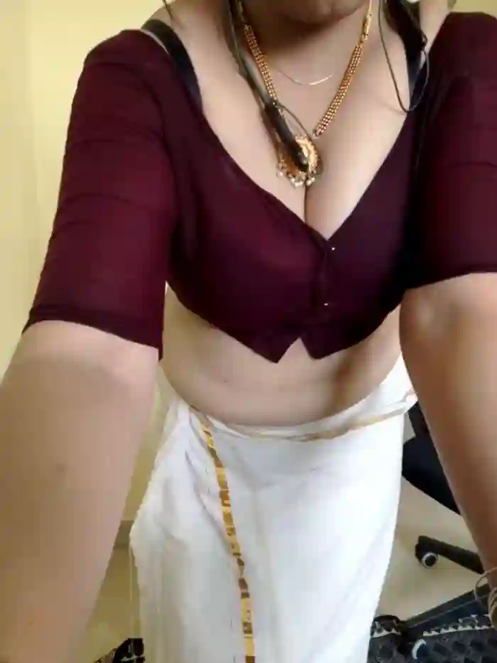 Mallu_MayaMadhav