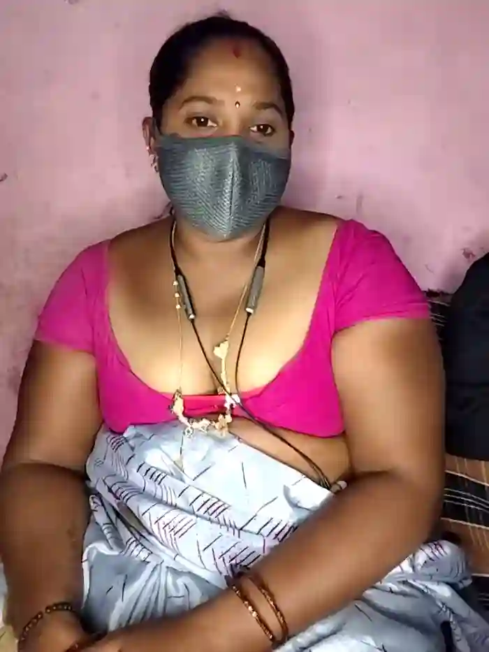 tamilvillagecouple1