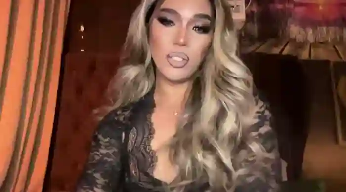 Lo_la_69