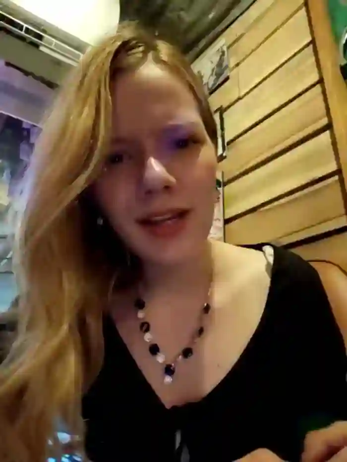NicoleCut