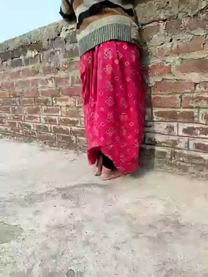 COUPLLE_VILLAGE