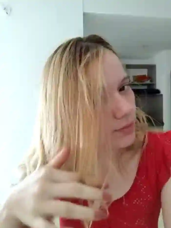 NicoleCut