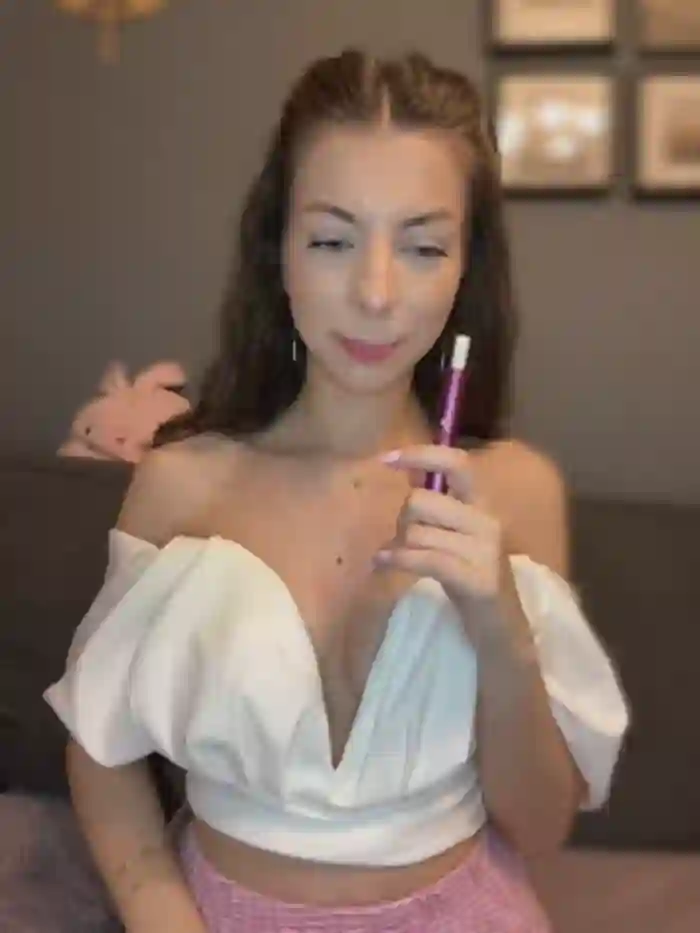 Mia_Ethan