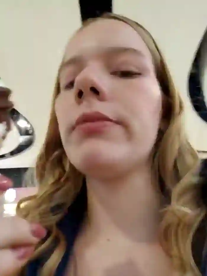 NicoleCut