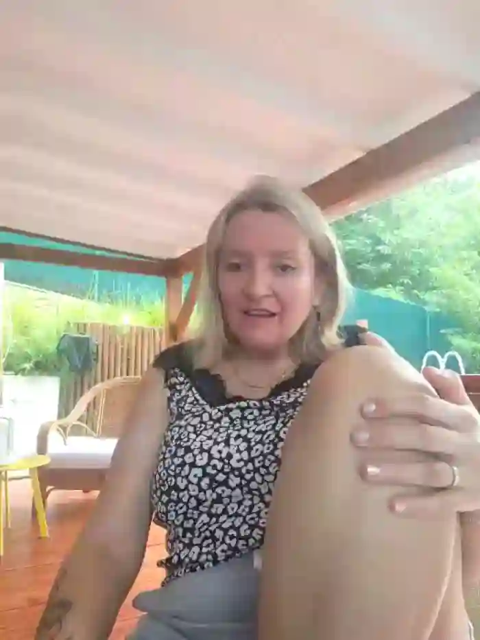 lady_charlyne