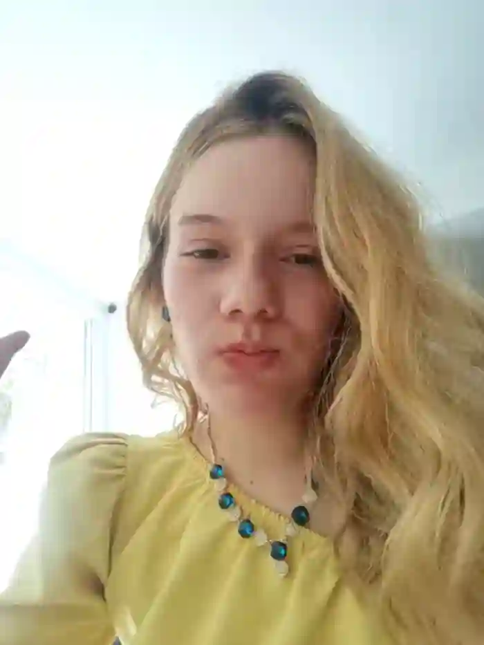 NicoleCut