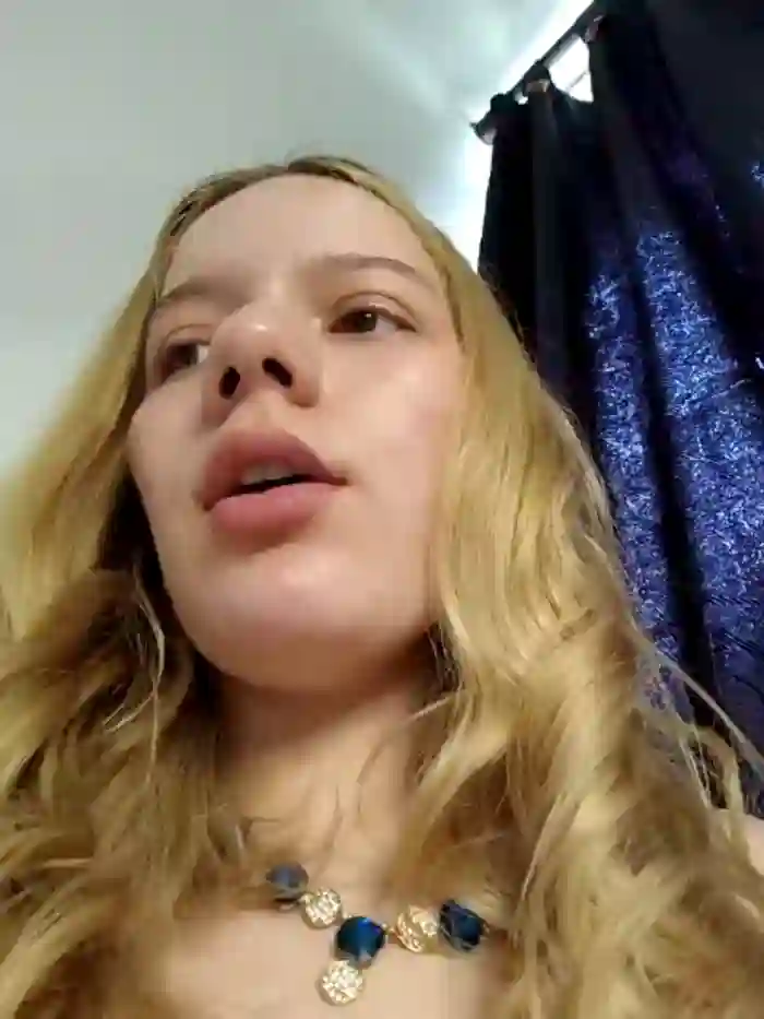 NicoleCut