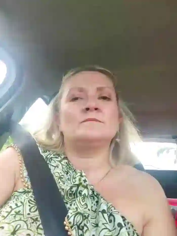 lady_charlyne