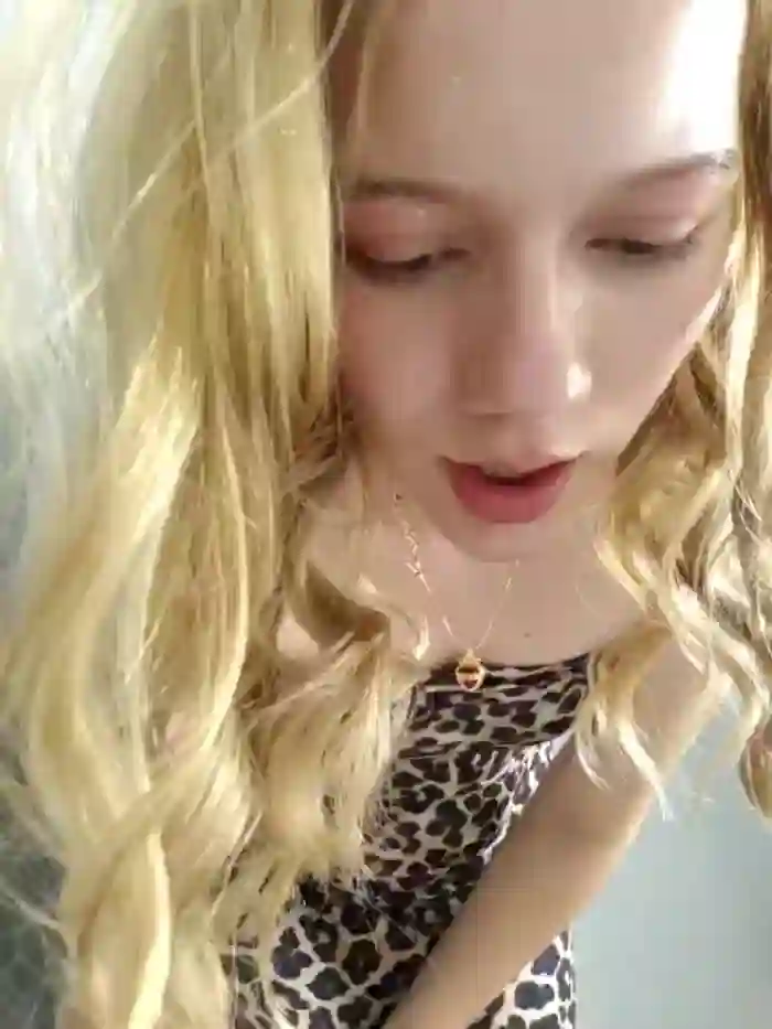 NicoleCut