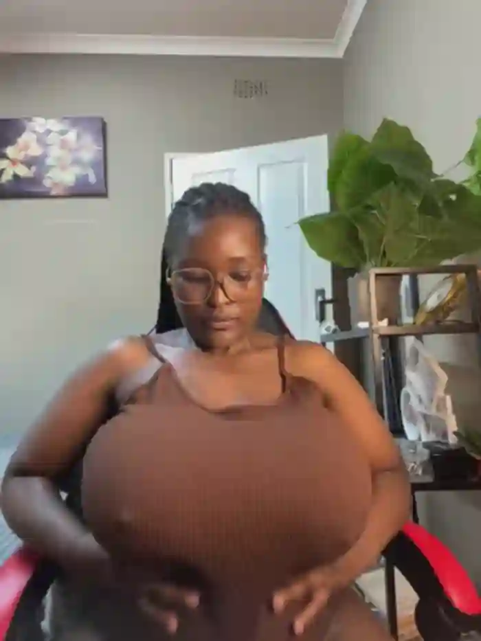Bustygoddess32