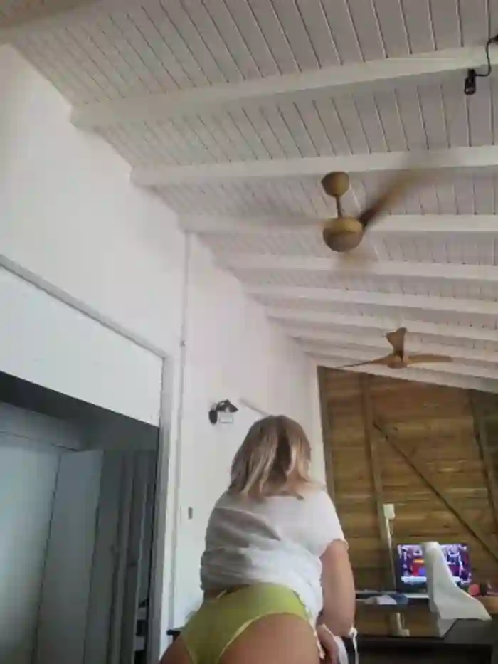 lady_charlyne