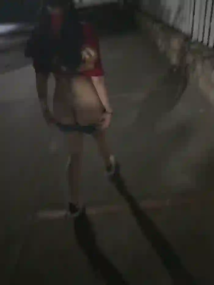 kevin_hotgirls