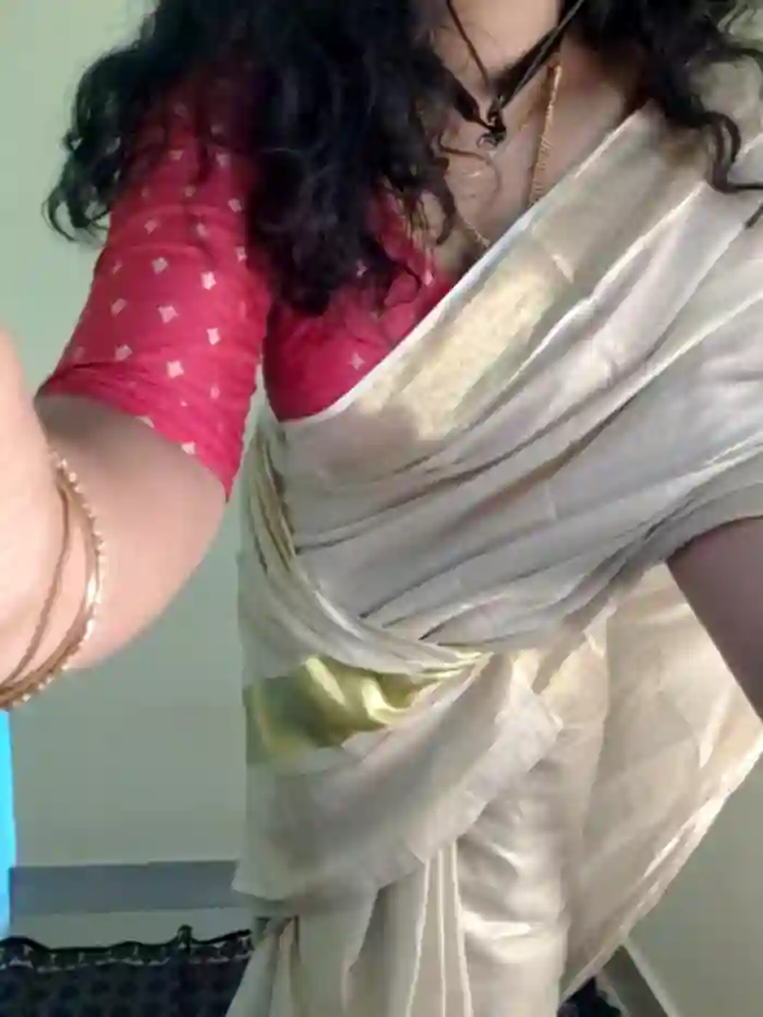 Mallu_MayaMadhav