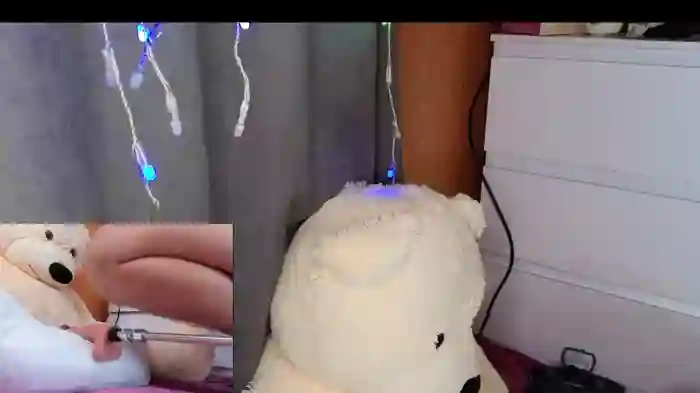 Monica_brunetteTeddy