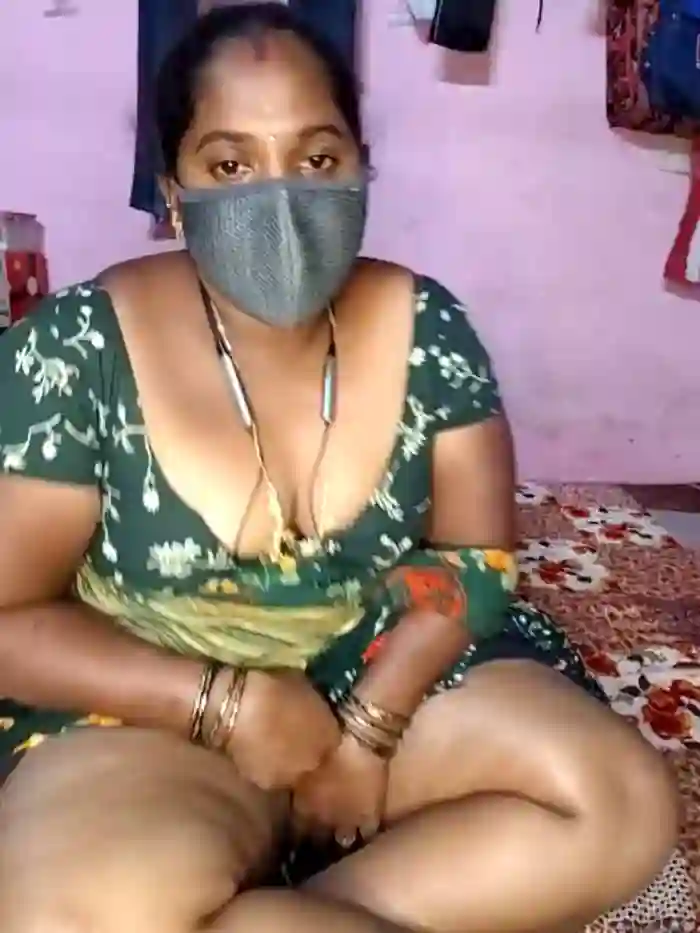tamilvillagecouple1