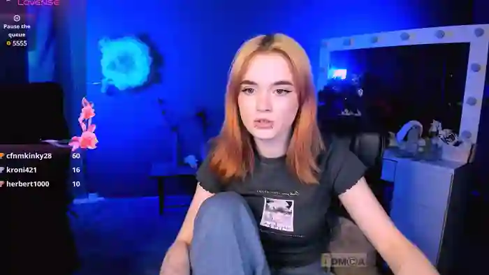 liana_kisses