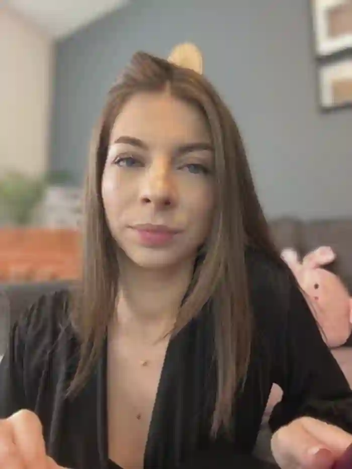 Mia_Ethan
