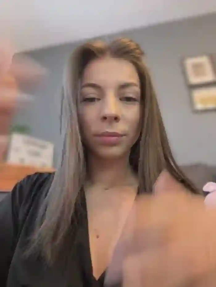 Mia_Ethan