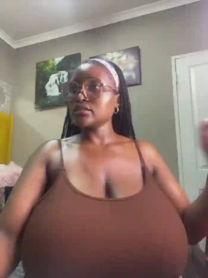 Bustygoddess32