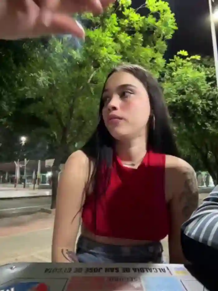 kevin_hotgirls
