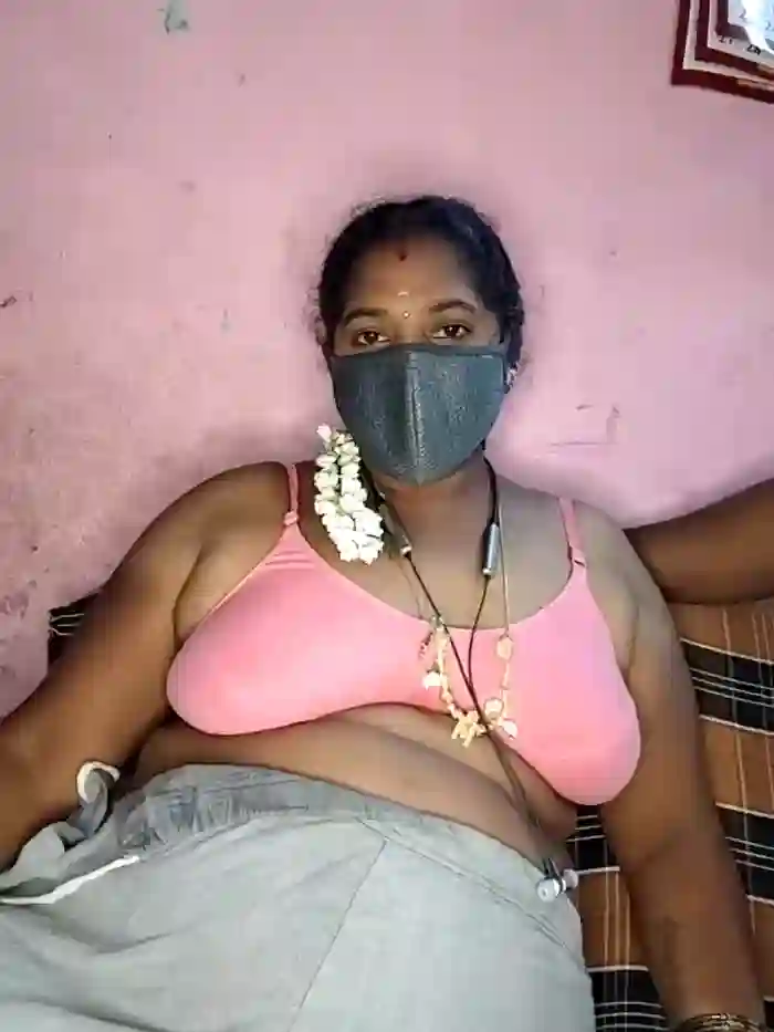 tamilvillagecouple1
