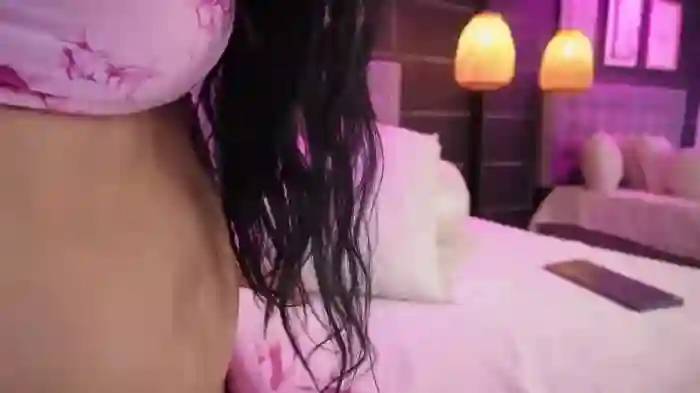 Bella_TS_