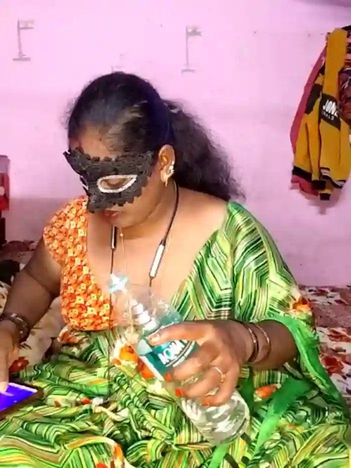 tamilvillagecouple1