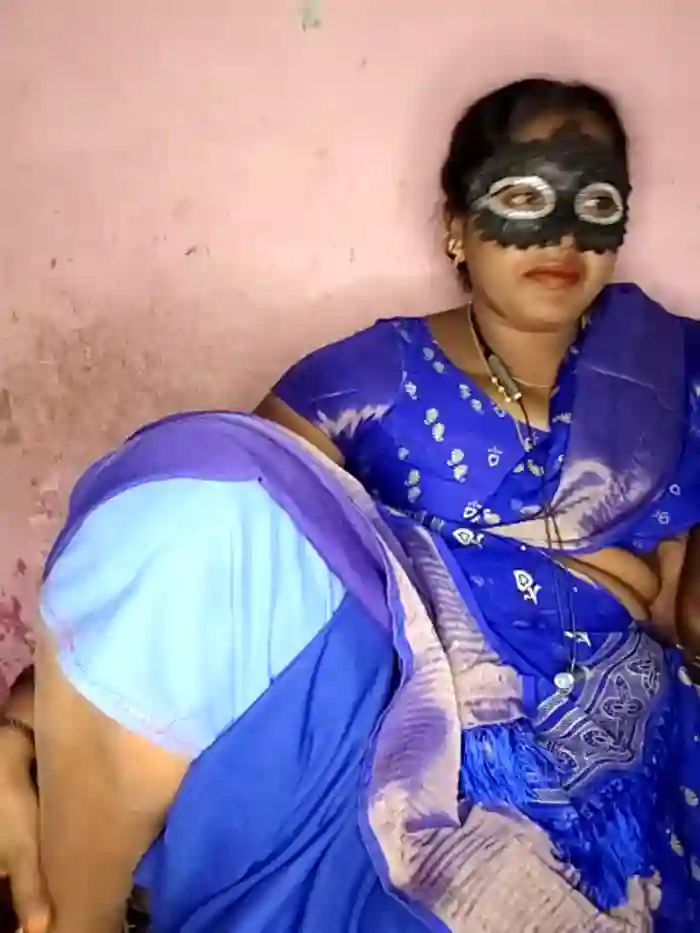 tamilvillagecouple1