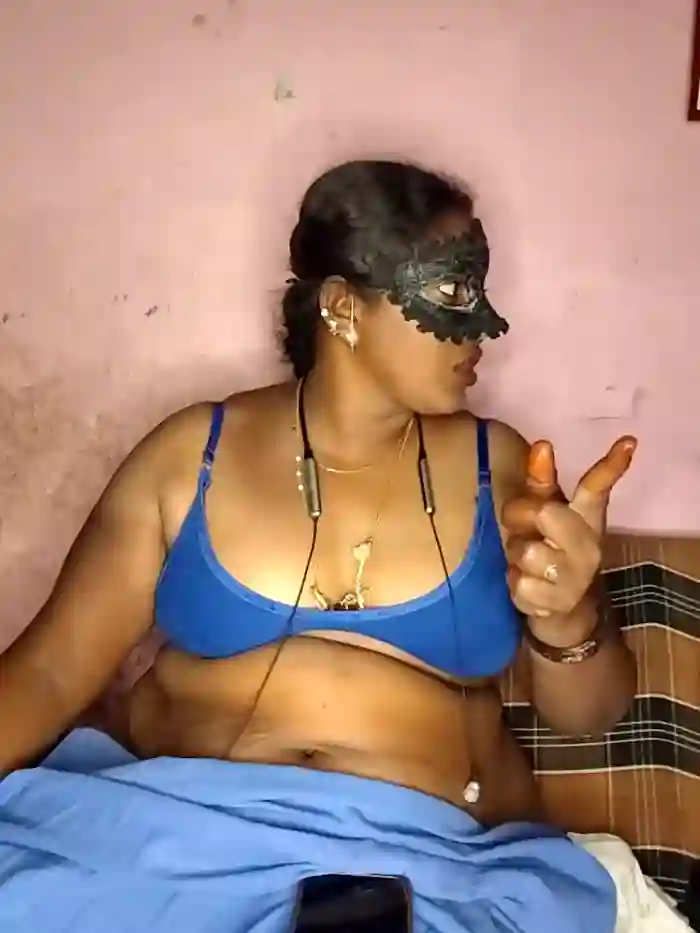 tamilvillagecouple1