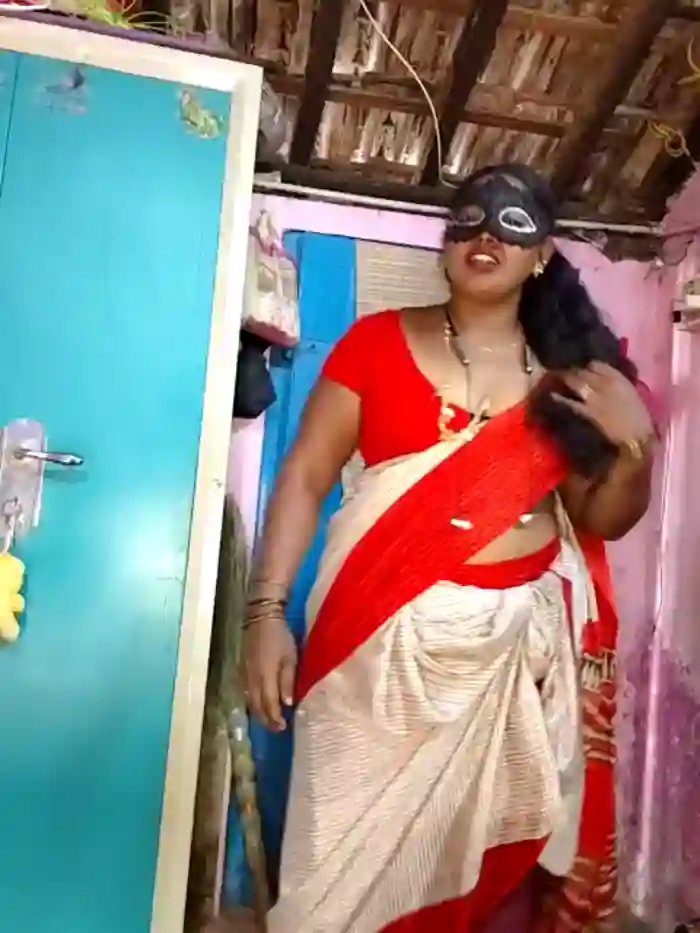 tamilvillagecouple1