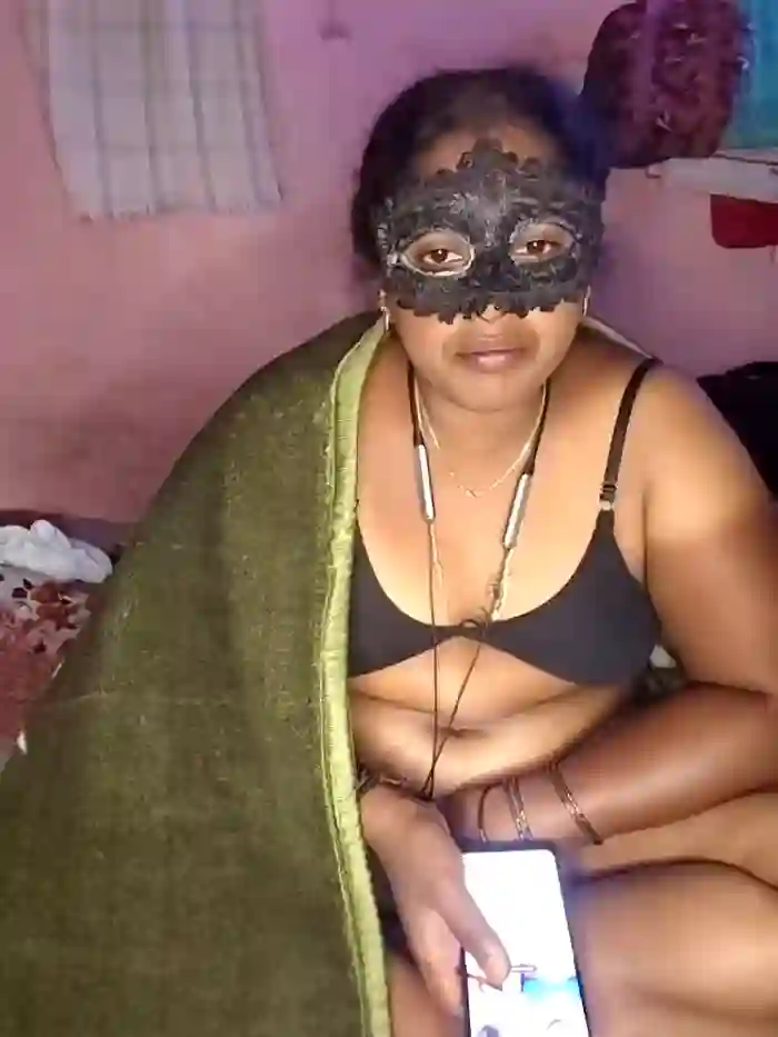 tamilvillagecouple1