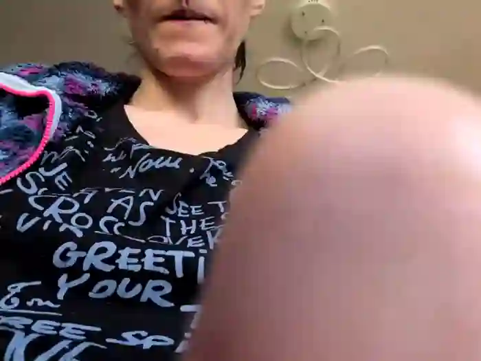 Milky_hairy_mommy