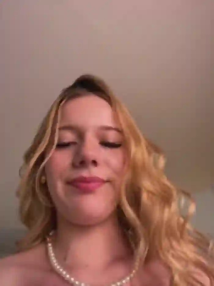 NicoleCut
