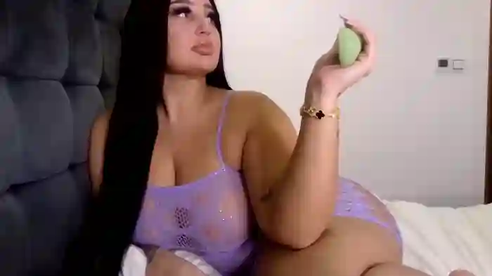 BritishJuicyAva