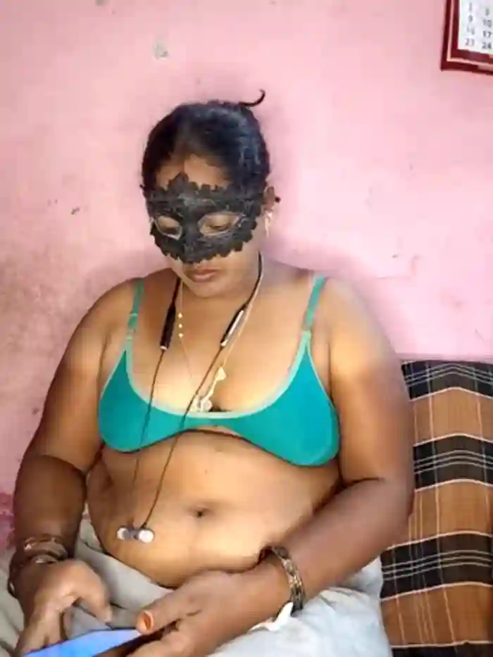 tamilvillagecouple1