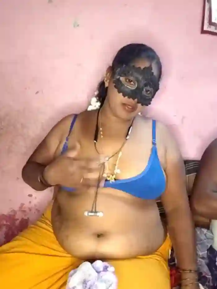 tamilvillagecouple1
