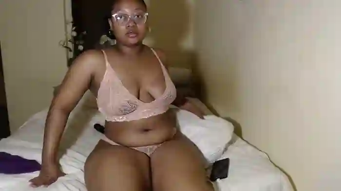 Busty-Britneyy