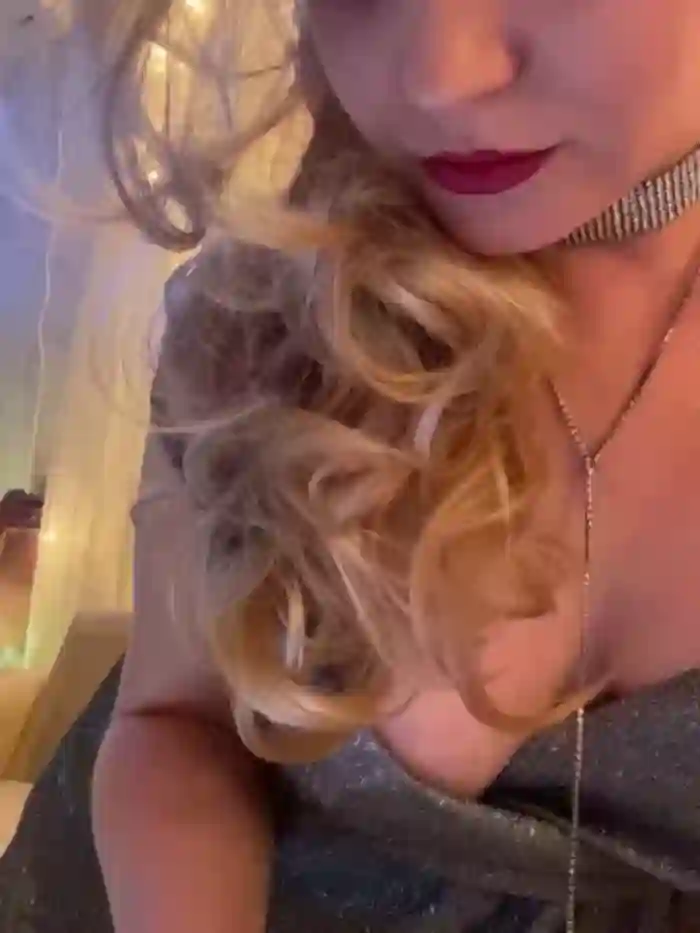 Lady__Maria