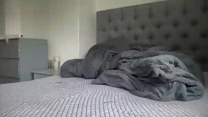 Bustyblondebabe32