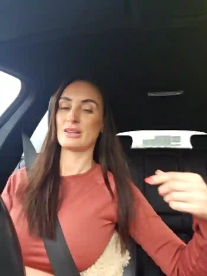busty-milf-harper
