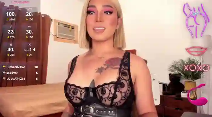 Lustrous_Nathalie