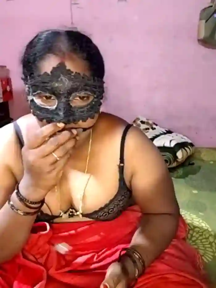 tamilvillagecouple1