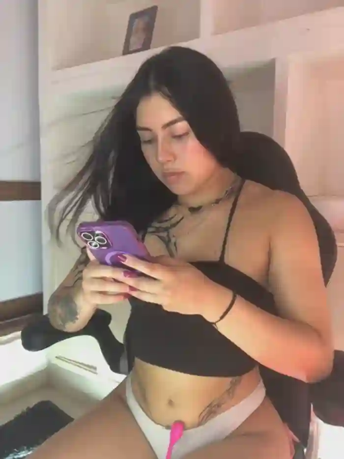emily_22x